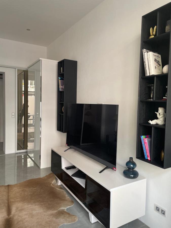 Luxury 60m2 In Wilhelmstadt Appartamento